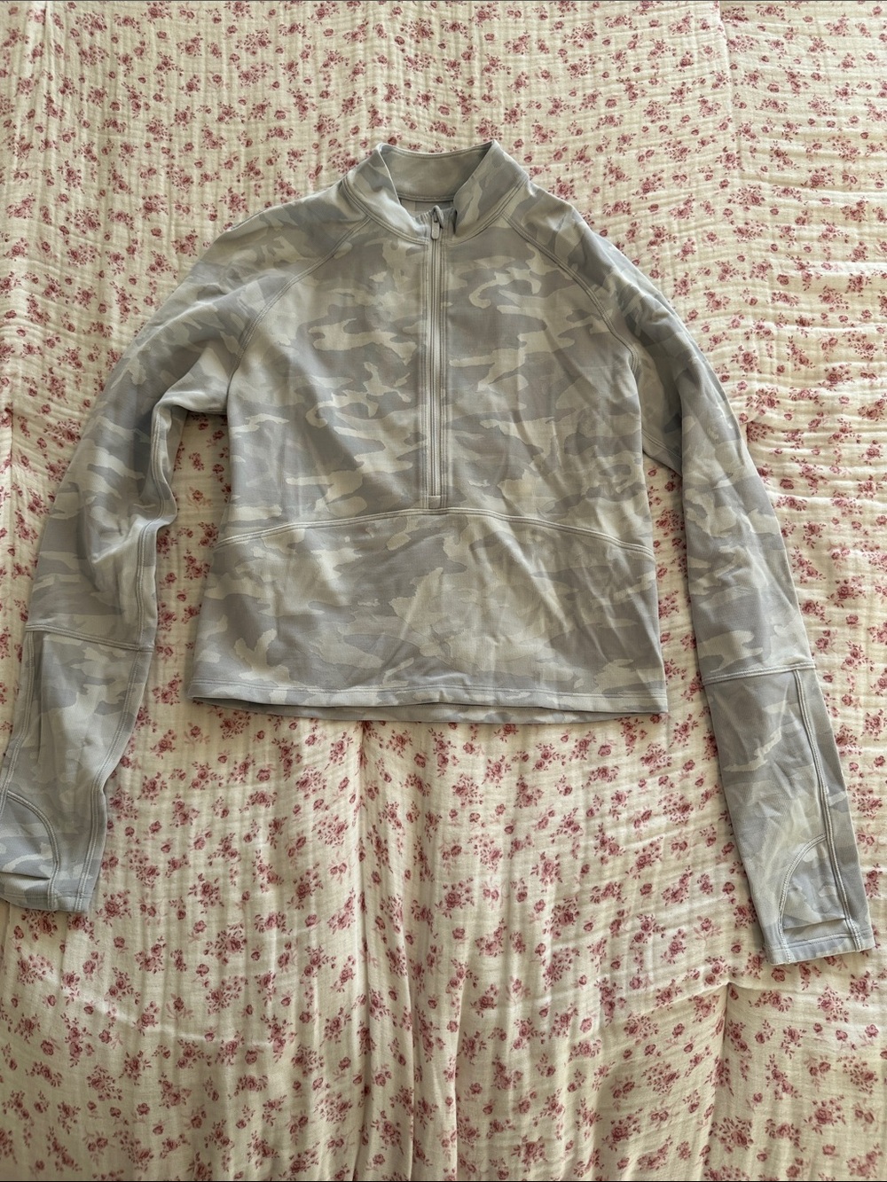Lululemon Cropped Quarter zip